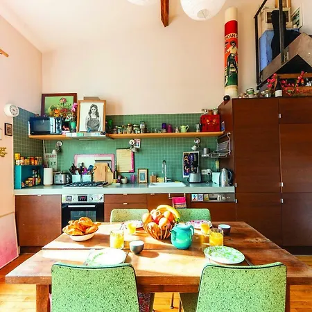 Unique Apartment- 50 Sqm- Montmartre Apartment